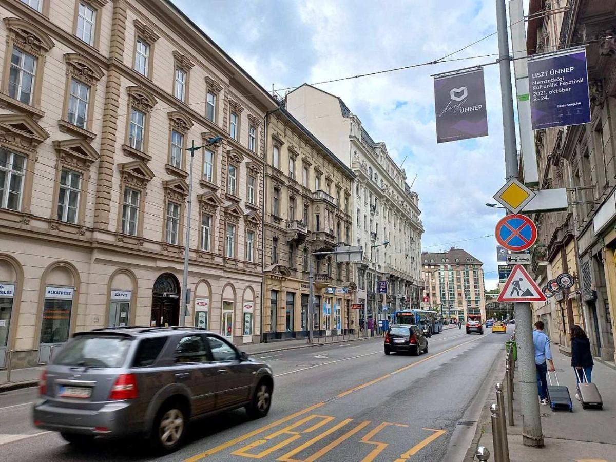Novak Budapešť